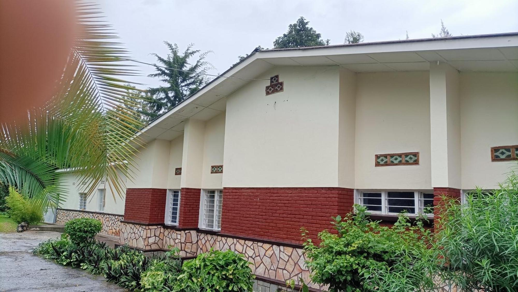 Colibri Taverne & Guest House Gisenyi Exteriér fotografie