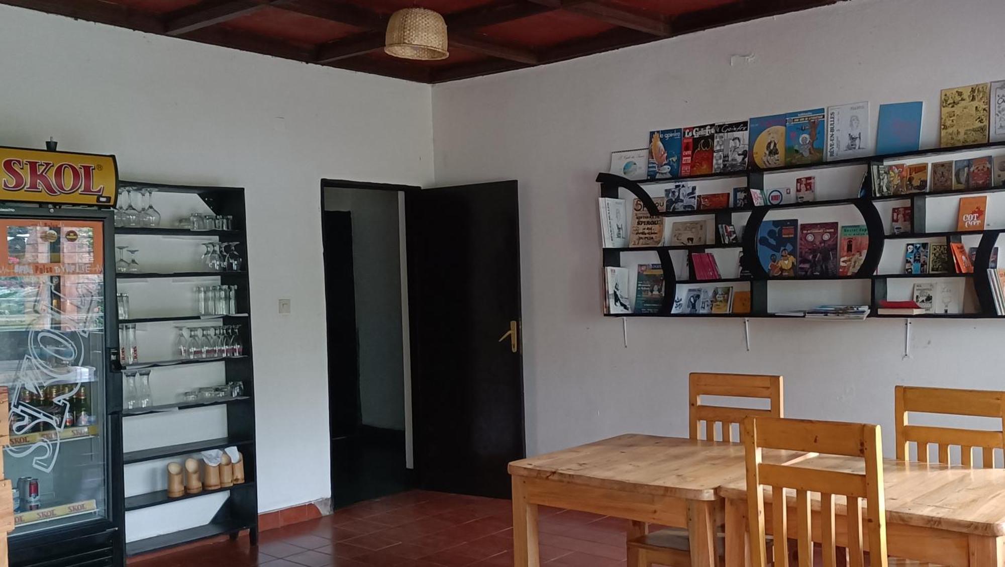 Colibri Taverne & Guest House Gisenyi Exteriér fotografie
